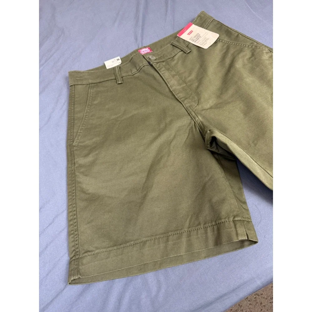 Levis XX Chino Relaxed Shorts Mens 30 Olive Green Stretch 8 Inch Inseam NWT